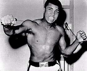 Сегодня исполняется 66 лет легендарному боксеру